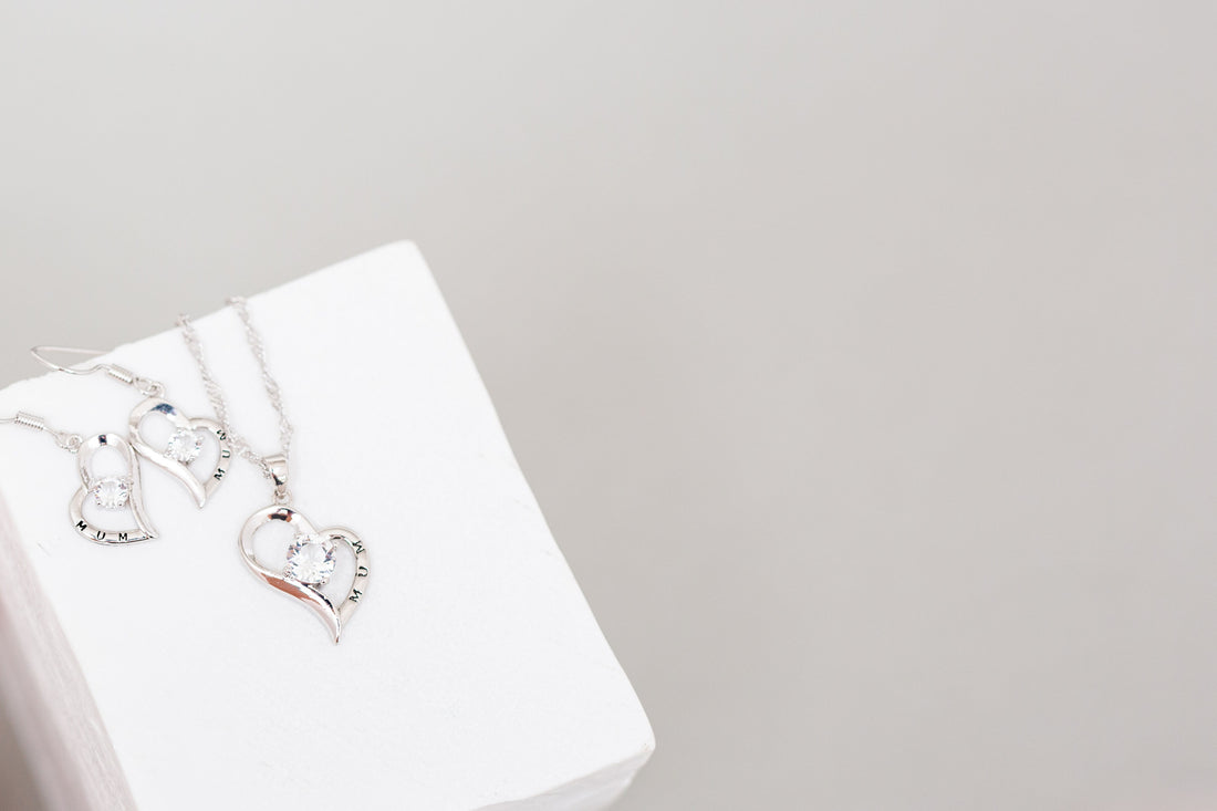 Crystal Heart Pendant and Earrings Set Engraved "MUM"