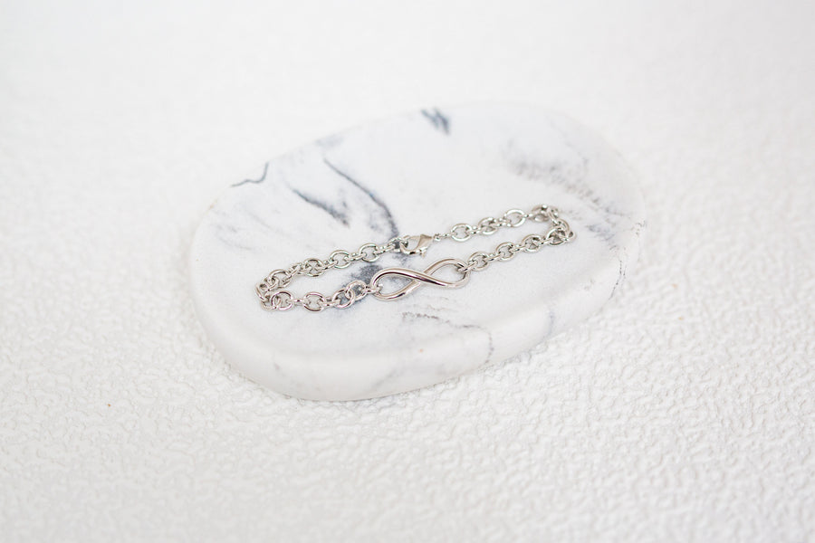 Multi Link Infinity Bracelet With Optional Engraved Charm
